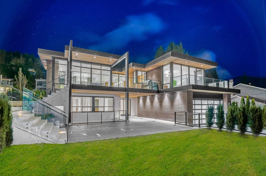 1015 GREENWOOD PLACE
