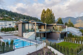 1015 GREENWOOD PLACE
