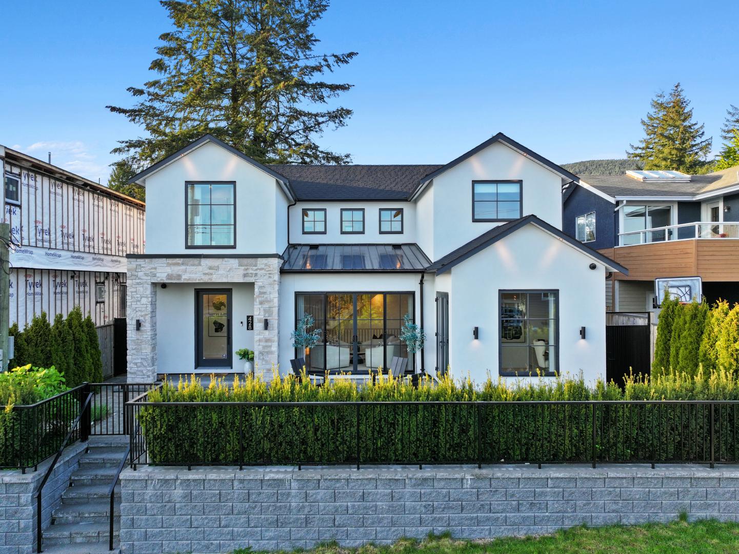 428 W 28th Street