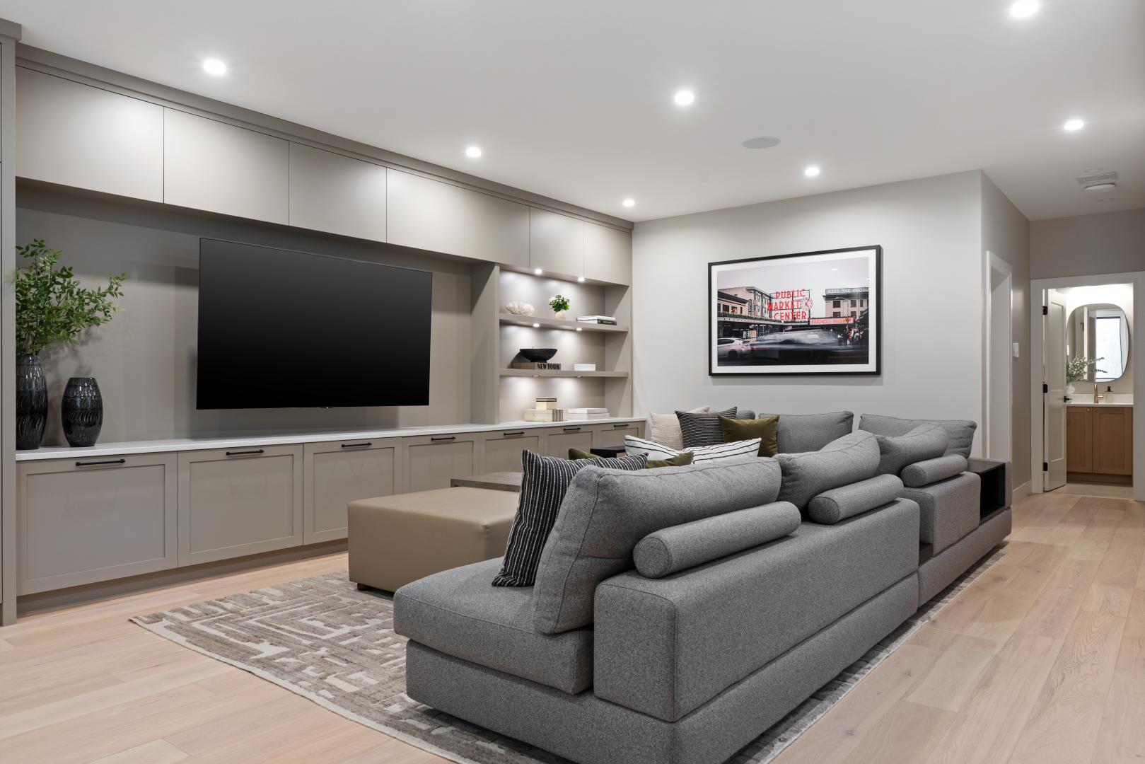 428 W 28th Street