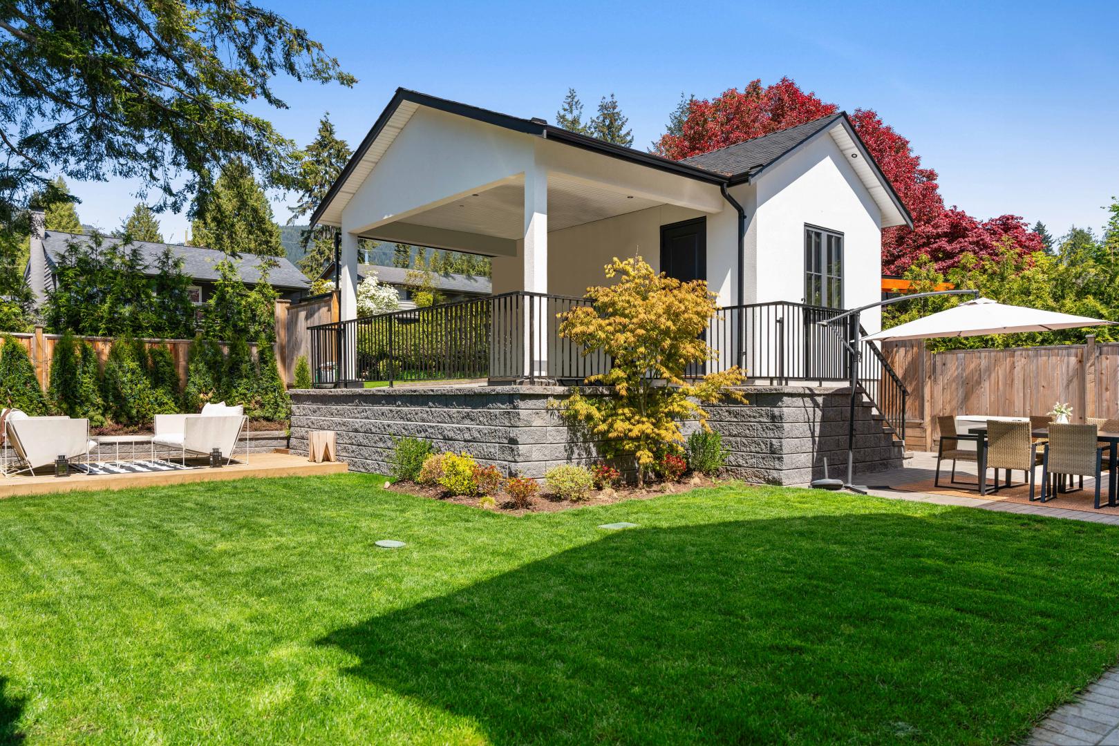 428 W 28th Street