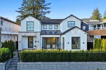 428 W 28th Street