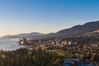 304 1327 MARINE DRIVE